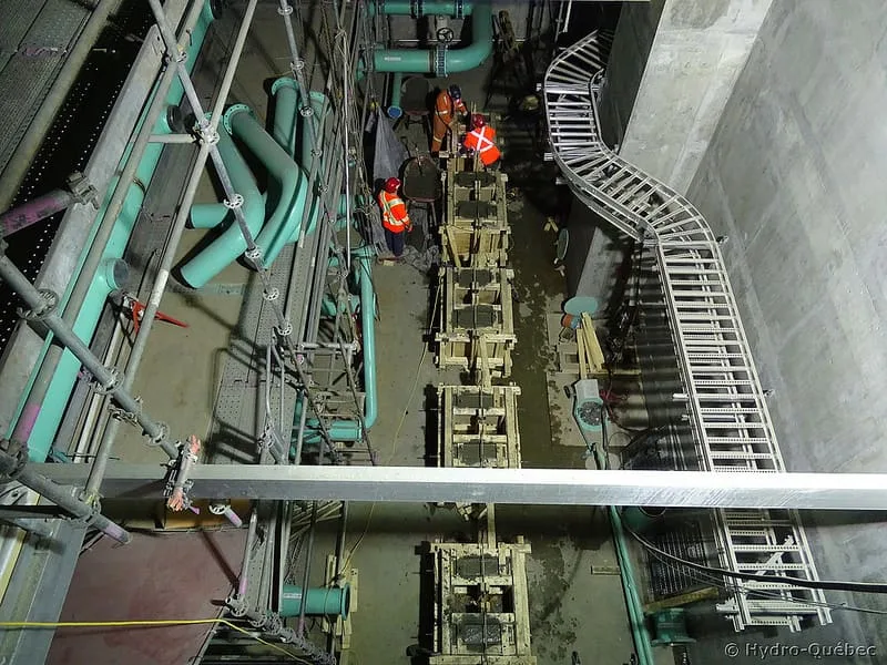 25652421356 816718f41d C[1]